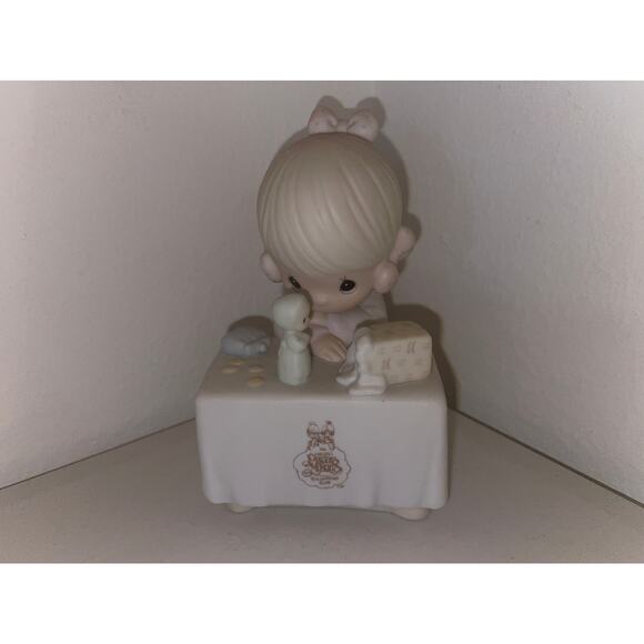 Precious Moments Figurine C0010 "My Happiness" 4" 1989 Enesco Porcelain Figure - Picture 1 of 5